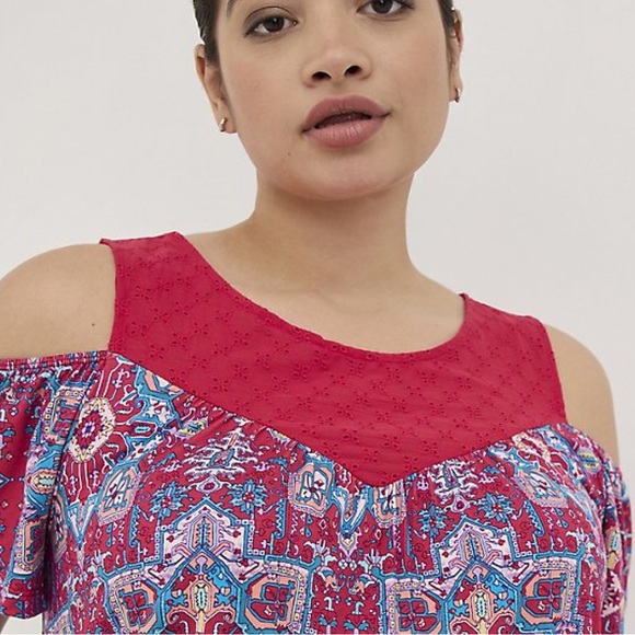 TORRID SUPER SOFT CREW NECK EYELET YOKE TOP 2 - Picture 6 of 15